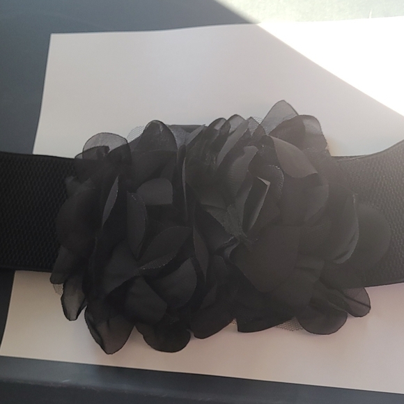 TRÏBE Flower accent elastic snap belt corset black NWT - Picture 2 of 4